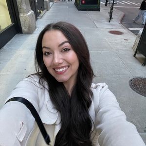 Meet your Posher, Toni